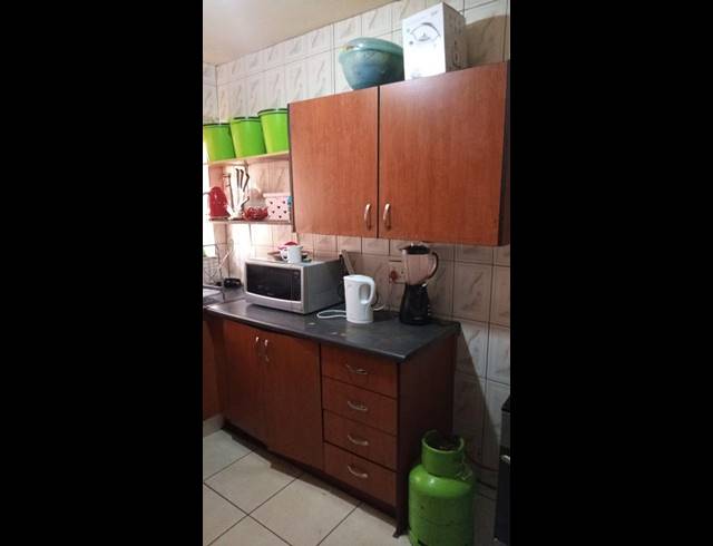 3 BEDROOM APARTMENT FOR SALE IN KEMPTON PARK CENTRAL